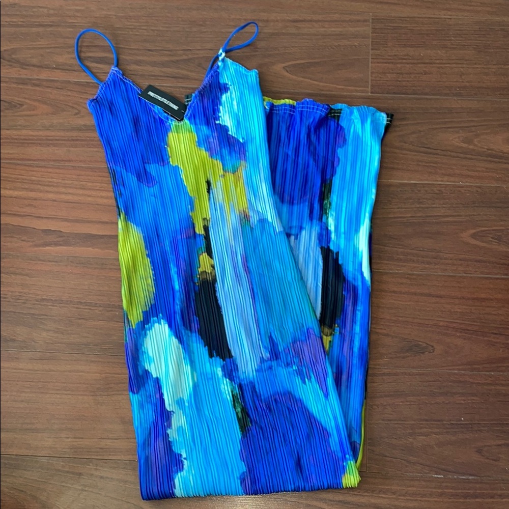 Prettylittlething Vibrant Blue and Green Pleated Dress 👗 BNWT - Picture 3 of 6